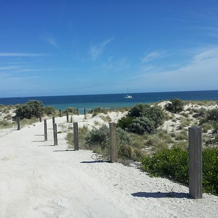 Acushla Accommodation West Beach Esterno foto